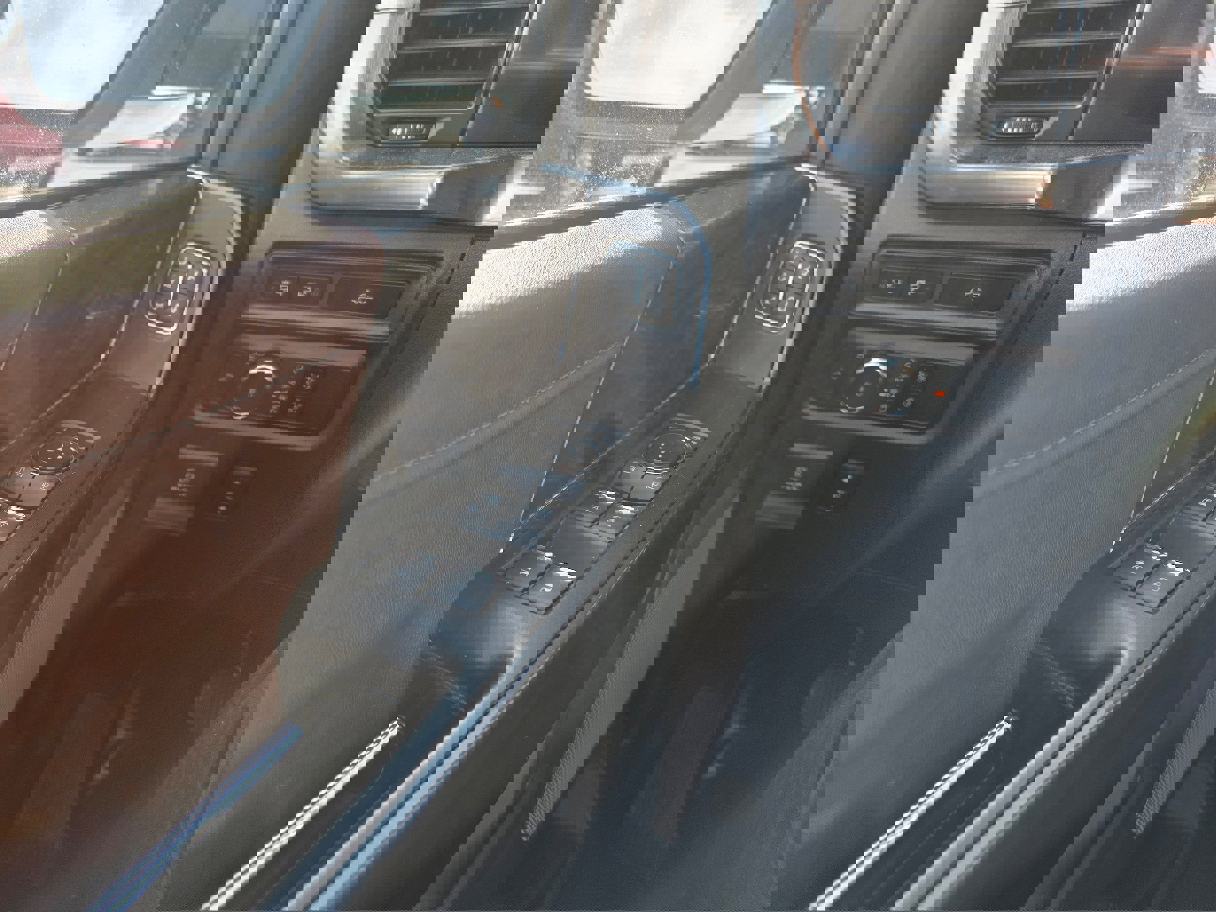 Certified 2021 Ford F150 Lariat w/ Equipment Group 502A High image 17