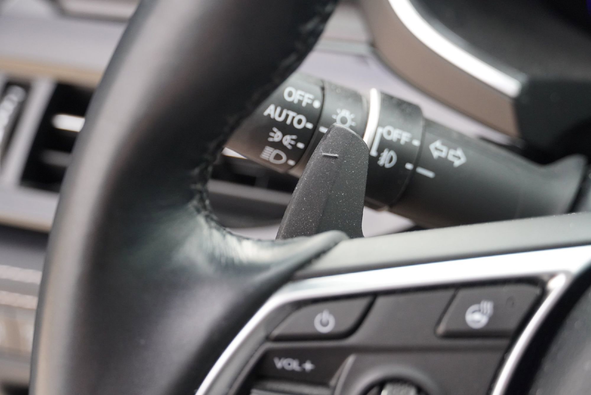 Used 2023 Acura MDX SH-AWD w/ Advance Package image 21