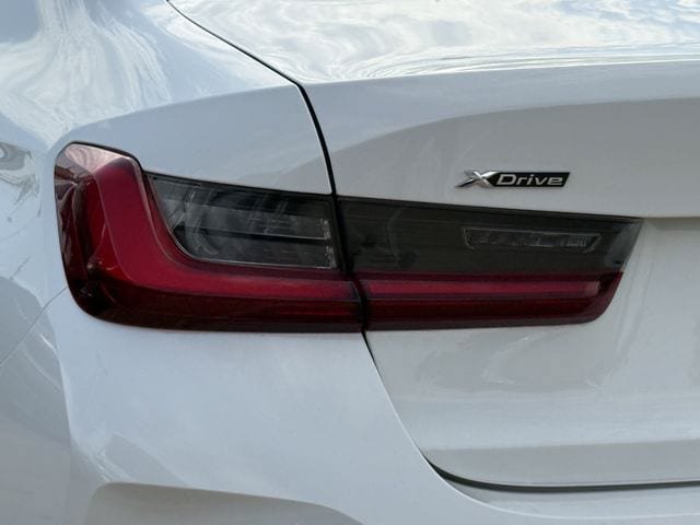 Used 2025 BMW 330i xDrive Sedan AWD/4WD image 6