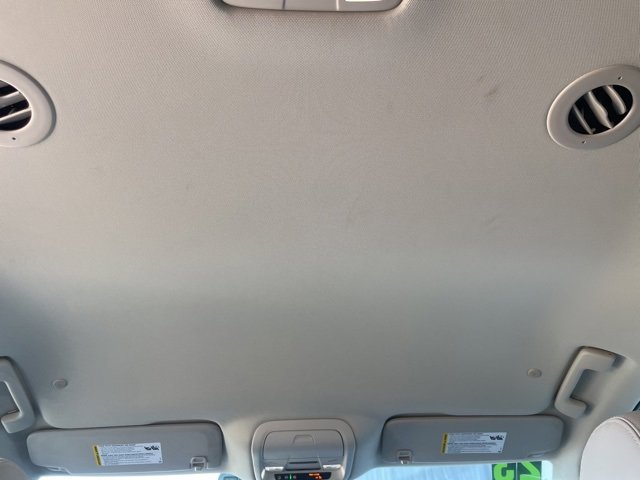 Used 2023 Buick Enclave Essence image 29