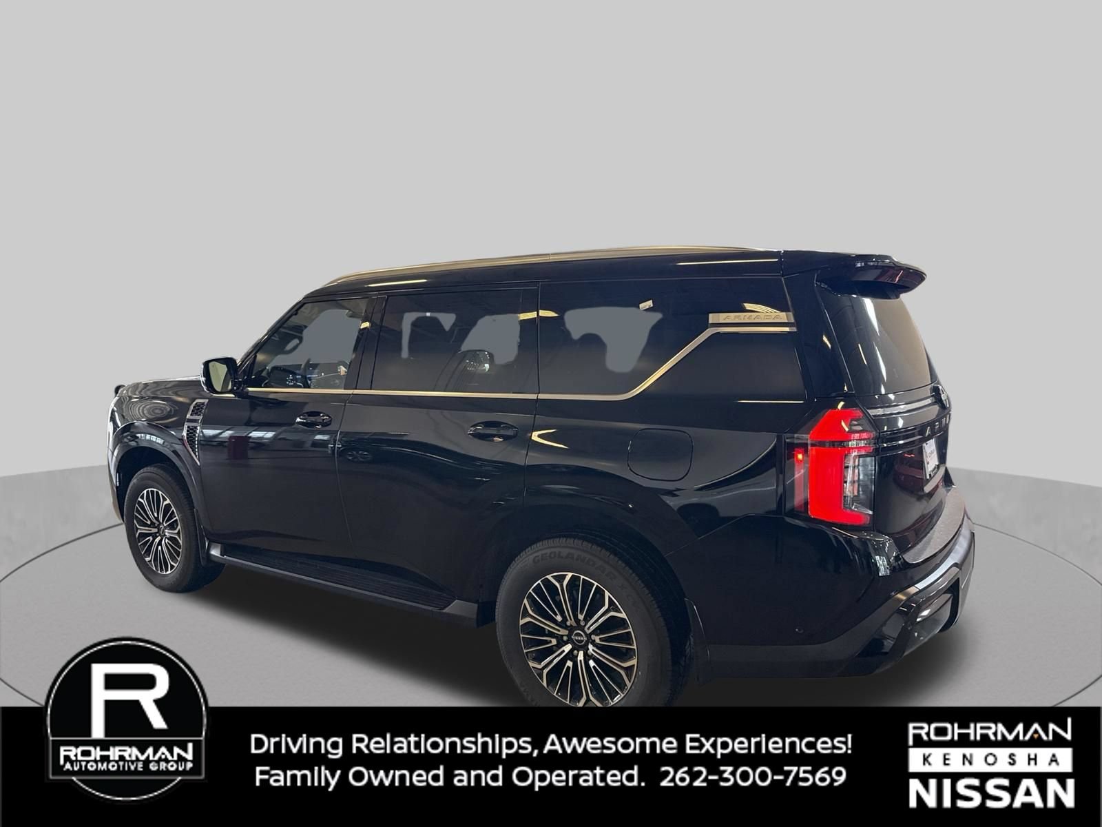 Certified 2025 Nissan Armada SL w/ Captain's Chari Seat Package AWD/4WD image 3