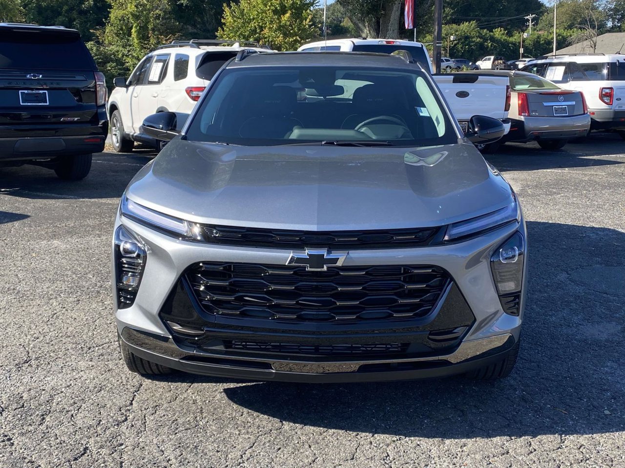 New 2026 Chevrolet Trax ACTIV w/ Sunroof Package FWD image 2