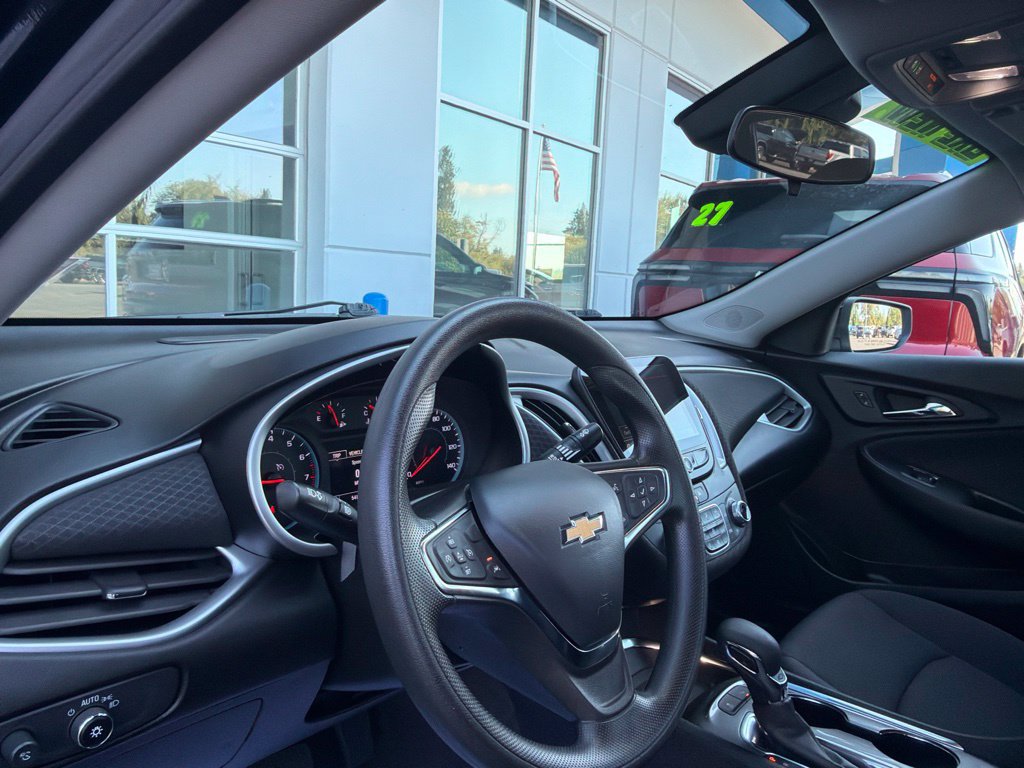 Used 2024 Chevrolet Malibu LT FWD image 10