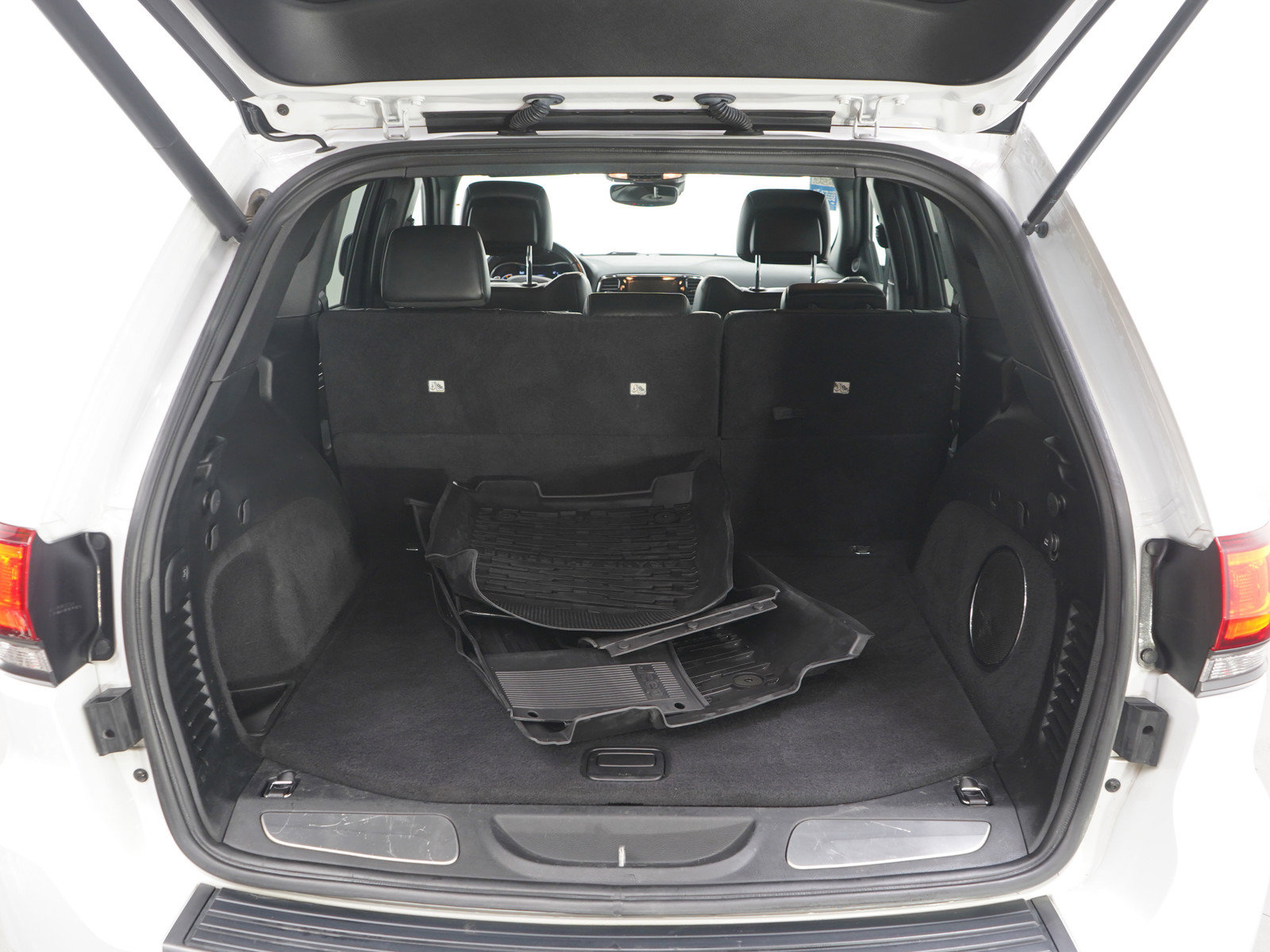 Used 2019 Jeep Grand Cherokee Limited X image 9