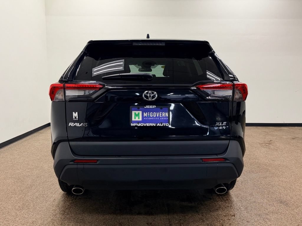 Used 2025 Toyota RAV4 XLE AWD/4WD image 4