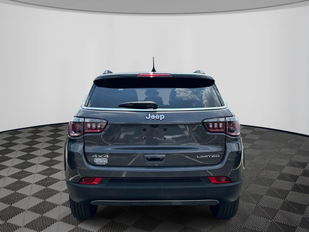 Used 2024 Jeep Compass Limited w/ Sun and Sound Group AWD/4WD image 4