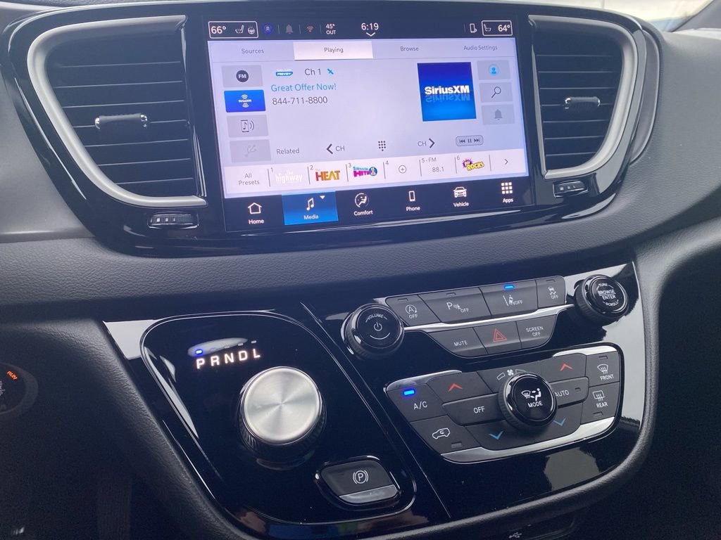 New 2026 Chrysler Voyager LX image 33