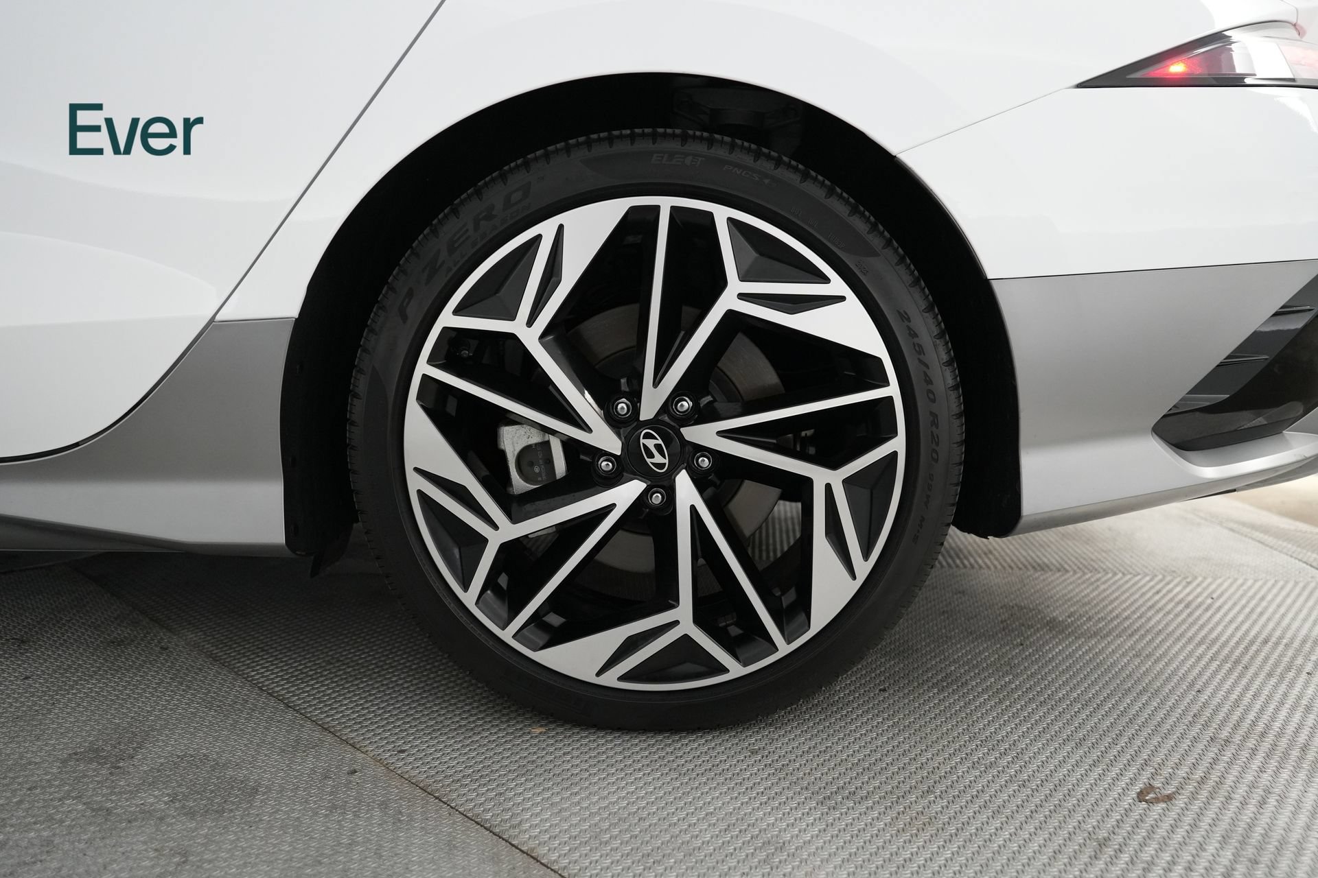 Used 2024 Hyundai Ioniq 6 Limited RWD image 9