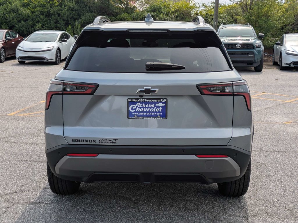 New 2026 Chevrolet Equinox LT w/ Convenience Package II FWD image 5