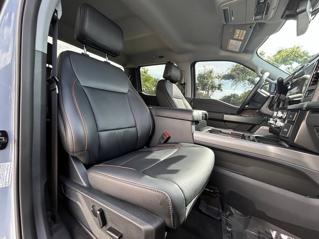 New 2026 Ford F250 Lariat w/ Black Appearance Package AWD/4WD image 30