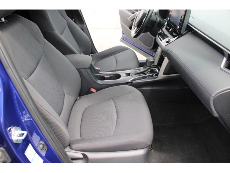 Used 2022 Toyota Corolla Cross LE image 26