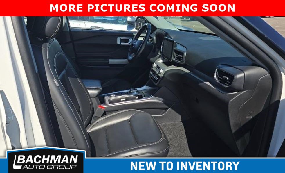 Used 2023 Ford Explorer XLT w/ Equipment Group 202A AWD/4WD image 3