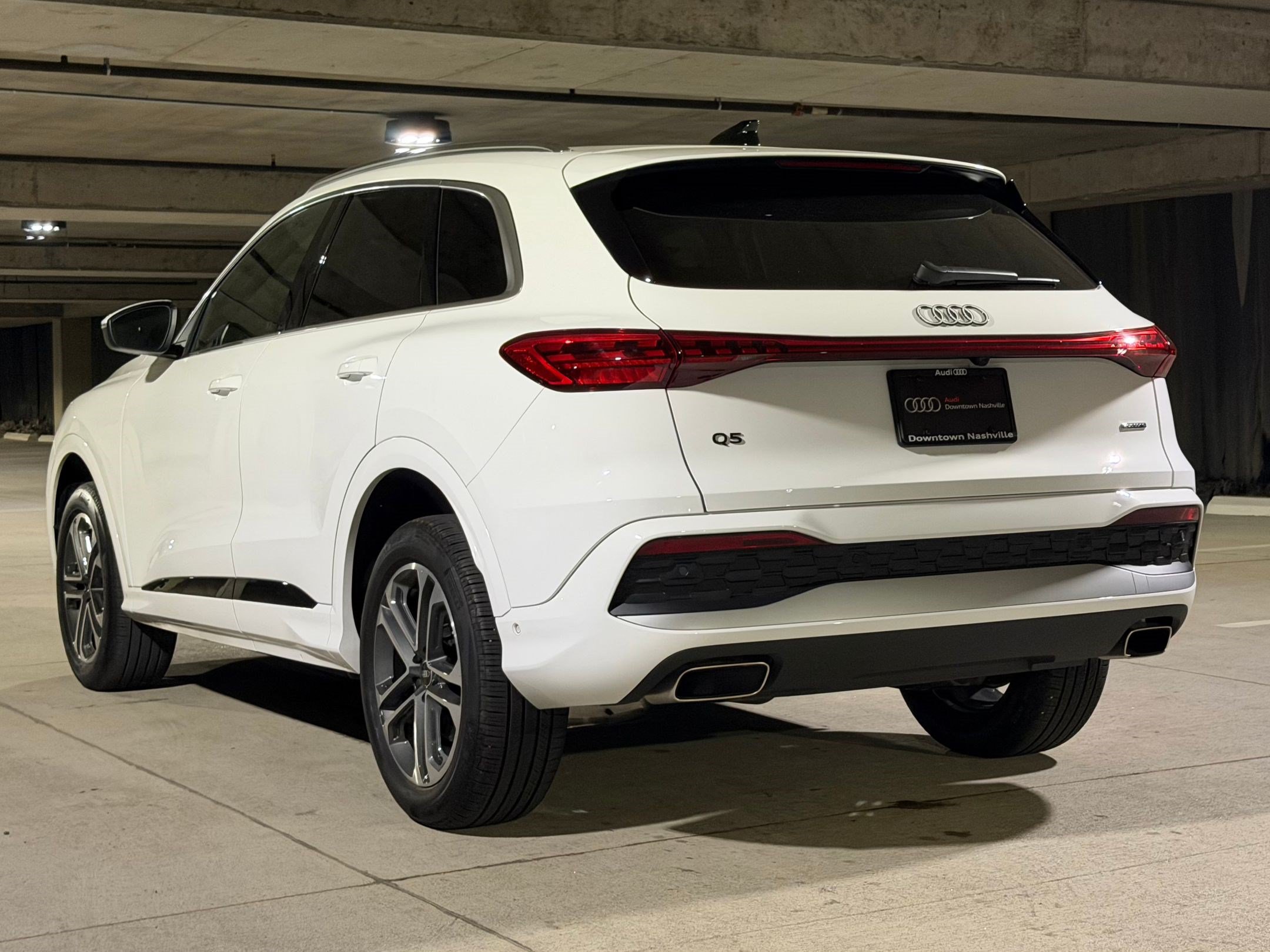 Certified 2025 Audi Q5 Premium AWD/4WD image 3