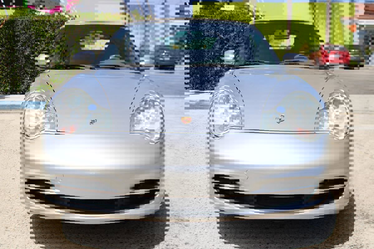 Used 2003 Porsche 911 Cabriolet image 10