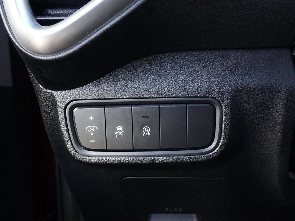 Used 2025 Kia Soul LX w/ LX Technology Package FWD image 37