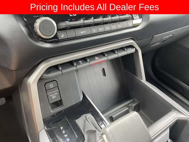 Used 2025 Toyota Tundra SR5 w/ SR5 Premium Package AWD/4WD image 34