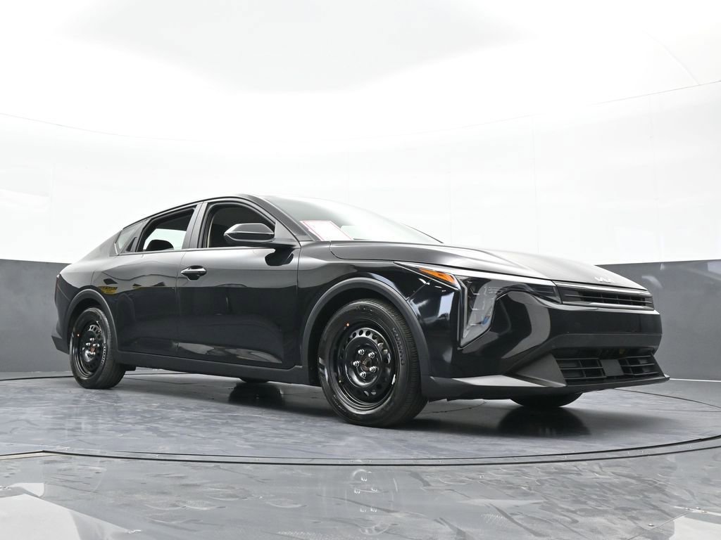 Used 2025 Kia K4 LX image 63