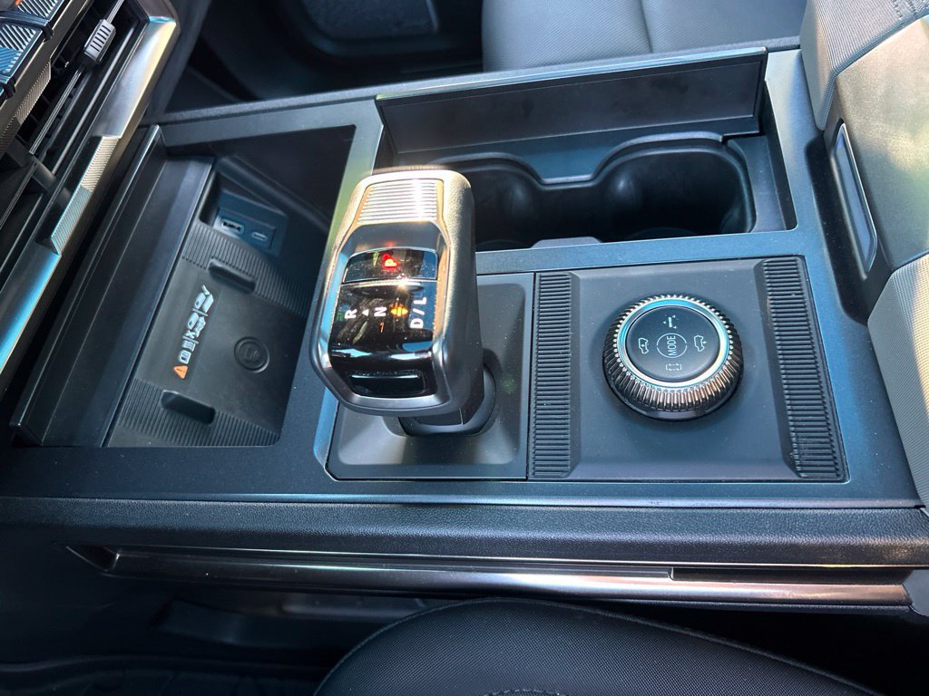 Used 2025 GMC Hummer EV 2X w/ LPO, Sport Package AWD/4WD image 40