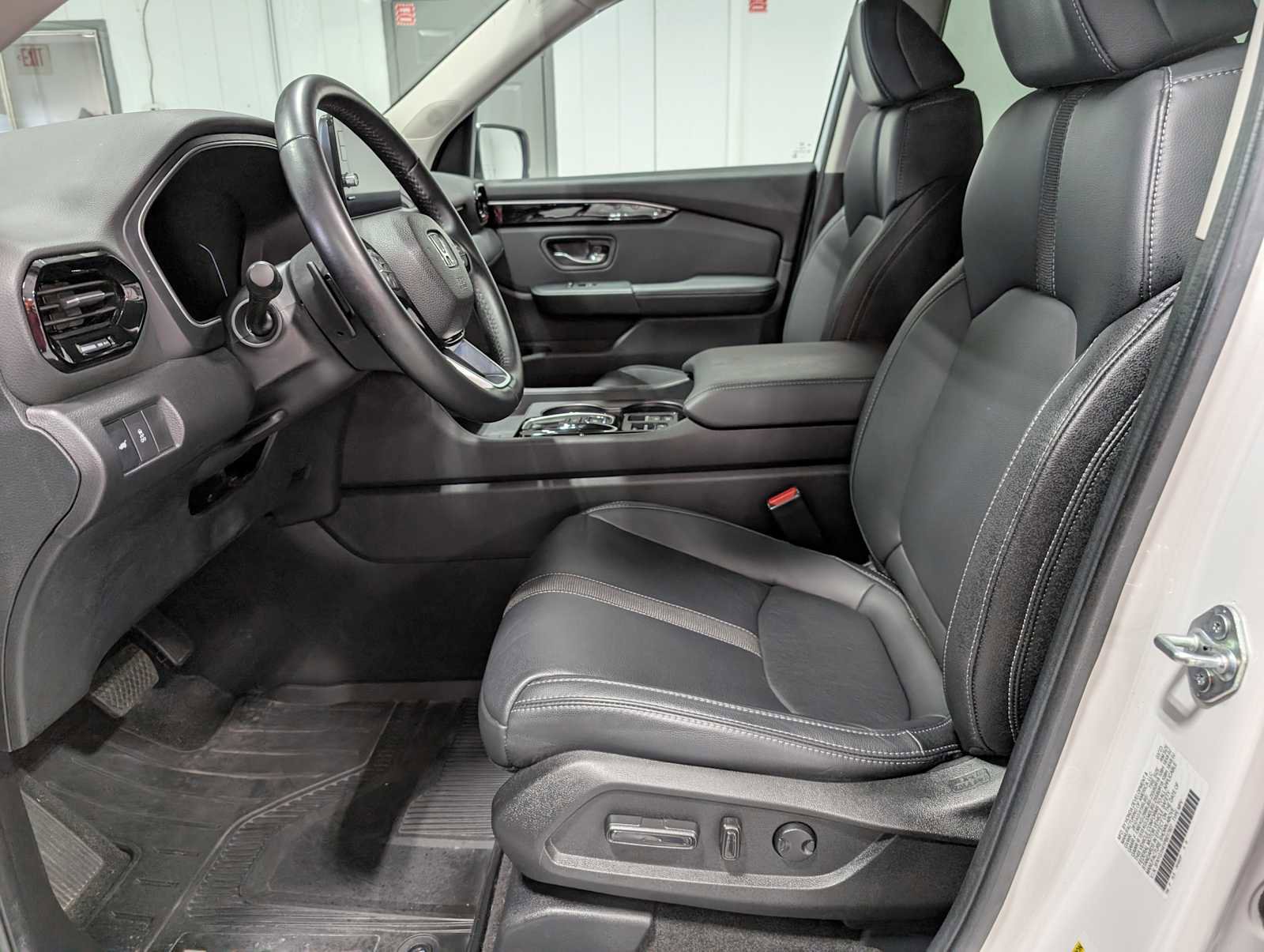 Certified 2023 Honda Pilot EX-L image 4