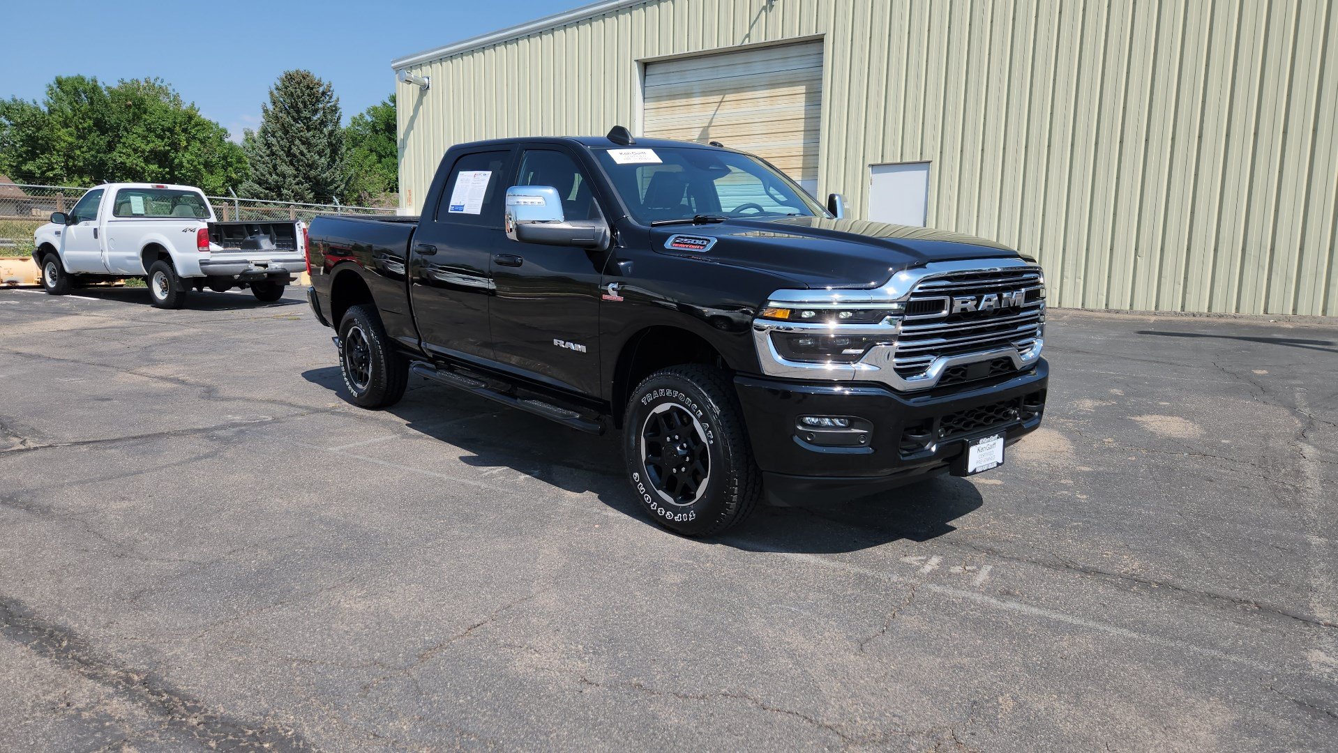 Used 2025 RAM 2500 Laramie AWD/4WD image 13