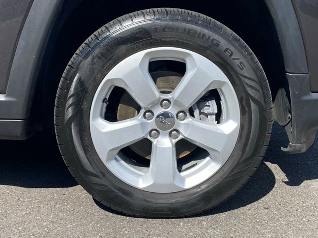 Certified 2020 Jeep Compass Latitude w/ Cold Weather Group image 18