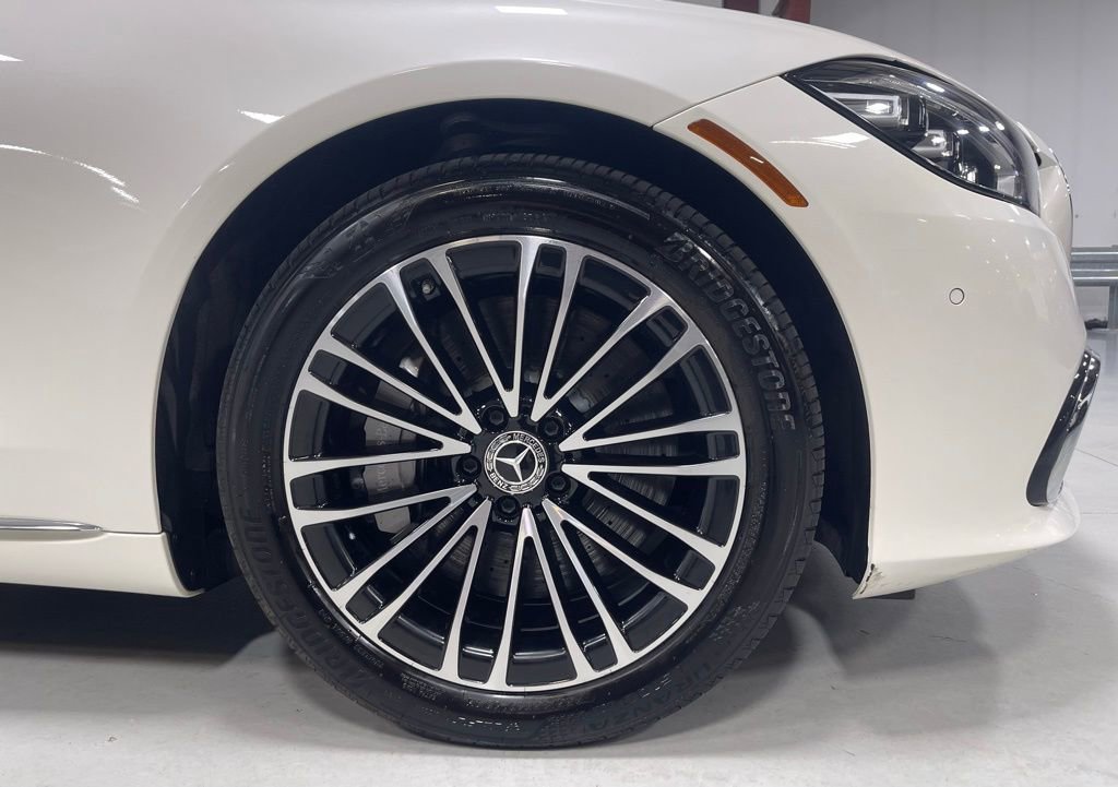 Used 2023 Mercedes-Benz S 580e 4MATIC Sedan w/ 3D Technology Package image 15