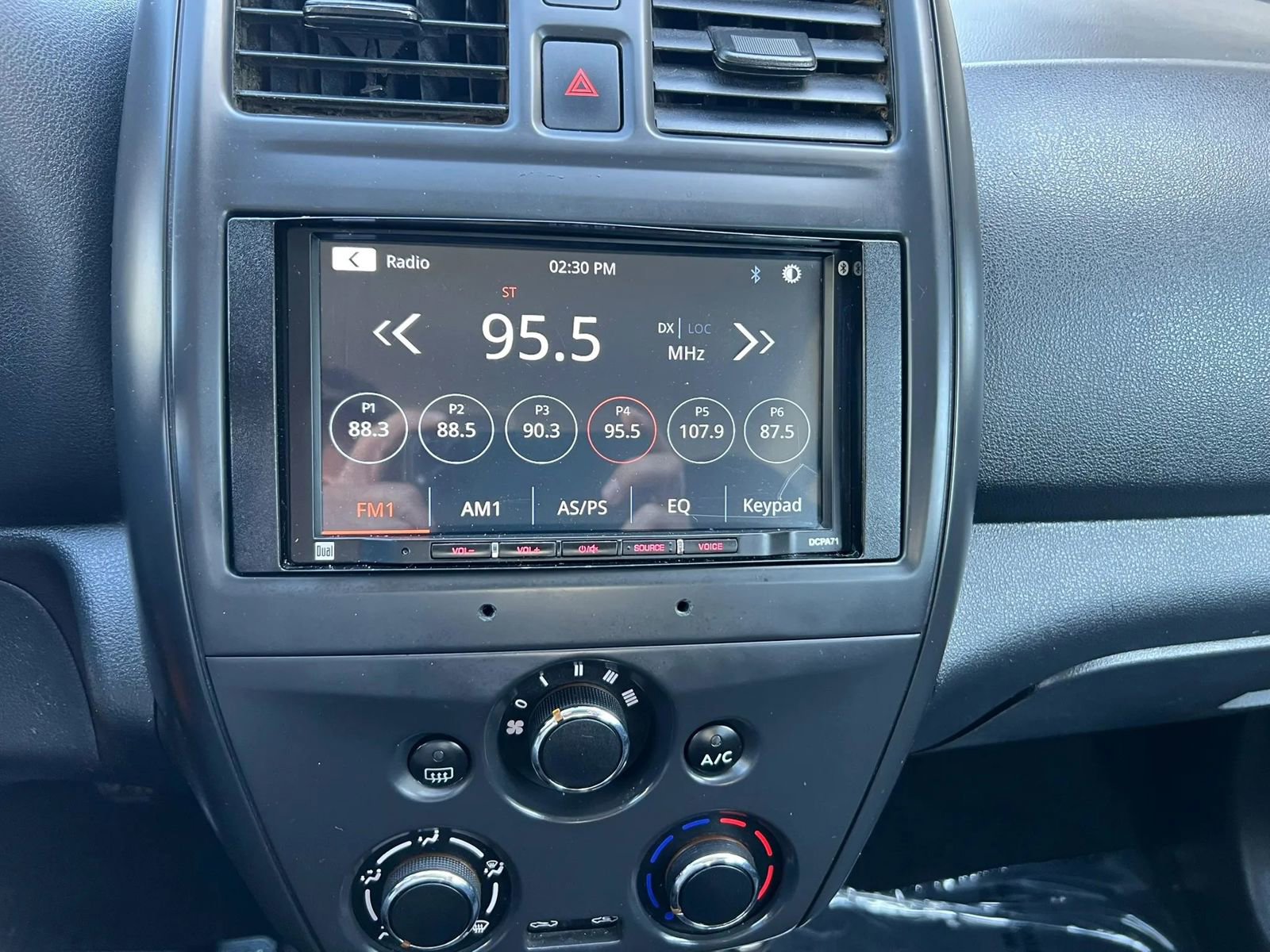 Used 2019 Nissan Versa S FWD image 13