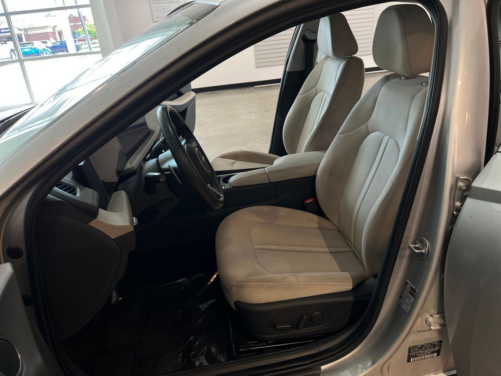 Used 2025 Hyundai Sonata SEL FWD image 27