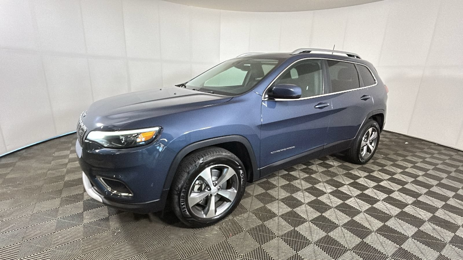 Used 2021 Jeep Cherokee Limited AWD/4WD image 7
