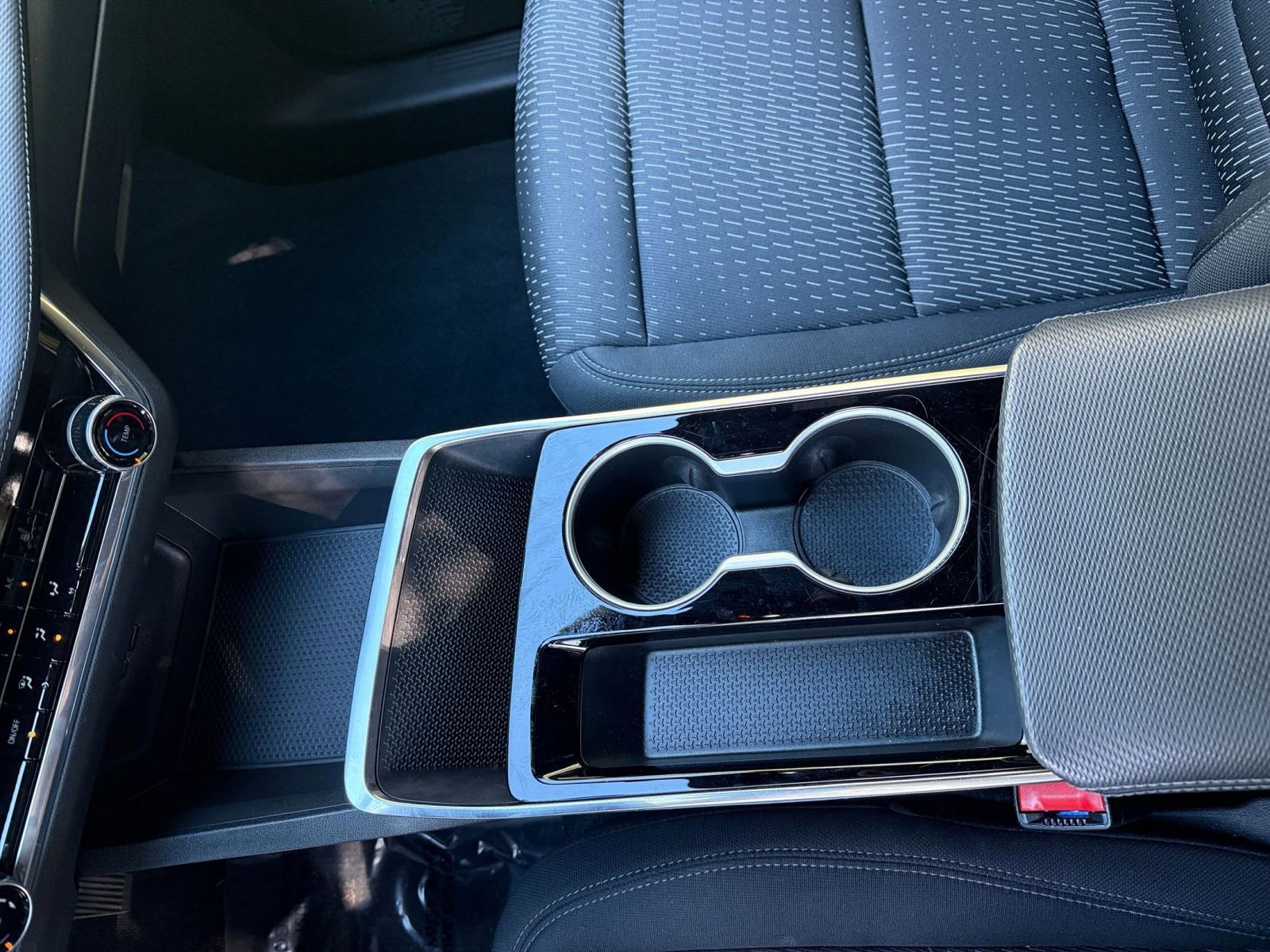 Used 2025 Chevrolet Equinox LT image 35