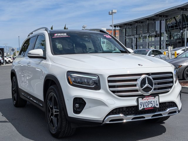 Used 2026 Mercedes-Benz GLB 250 4MATIC image 3