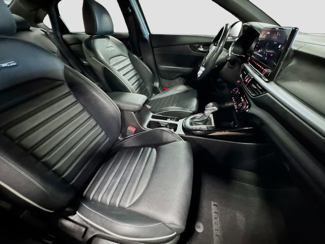 Used 2023 Kia Forte GT-Line w/ GT-Line Premium Package FWD image 32