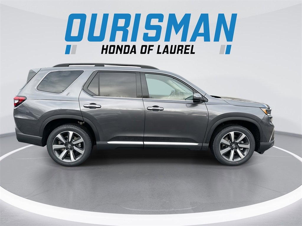 New 2025 Honda Pilot Touring image 9