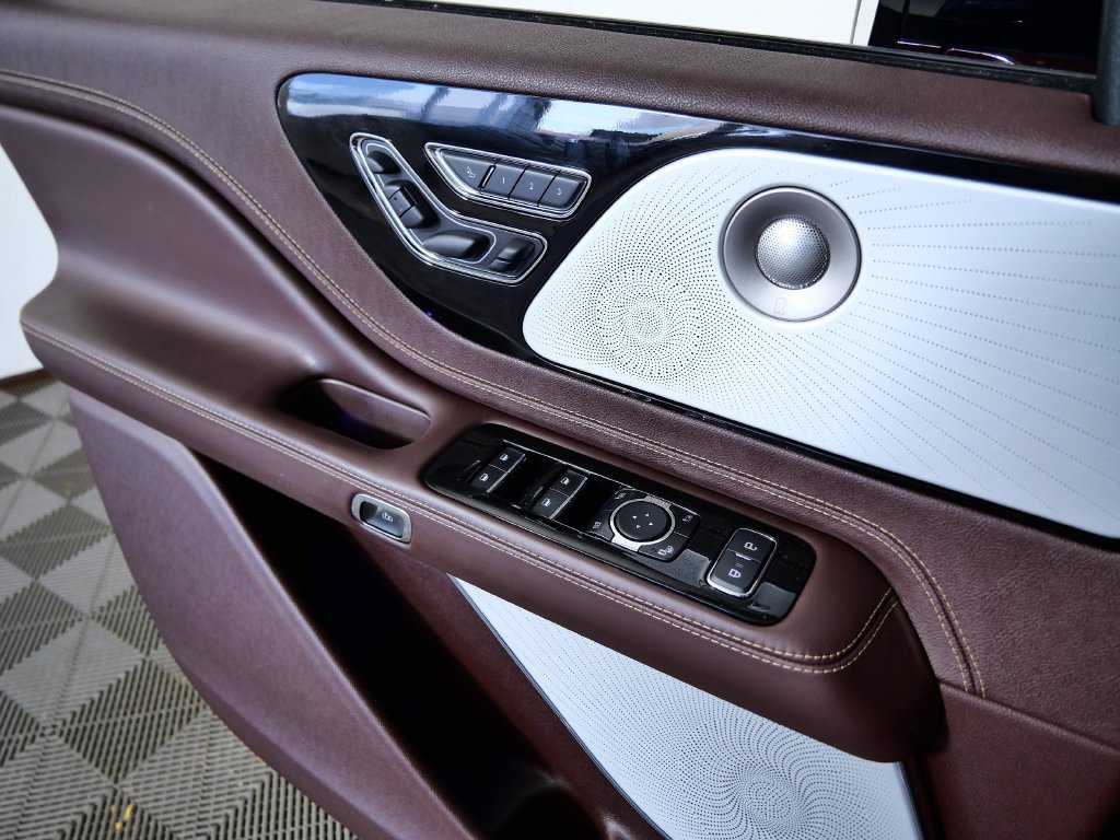 Certified 2023 Lincoln Aviator Black Label w/ Dynamic Handling Package AWD/4WD image 25