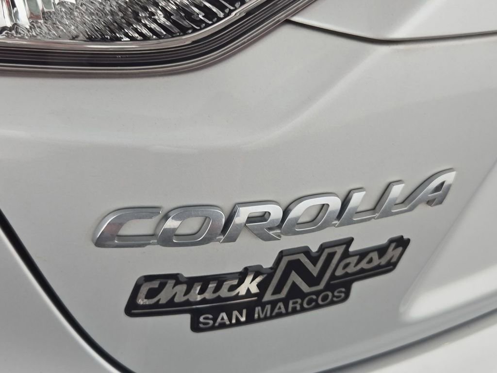 Used 2022 Toyota Corolla LE FWD image 34