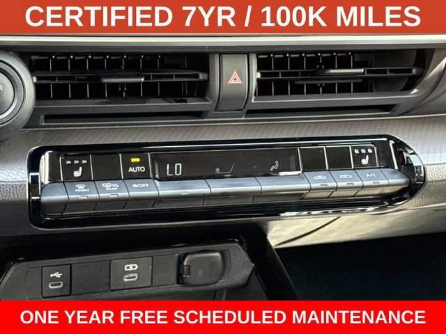 Used 2023 Toyota Prius XLE FWD image 21