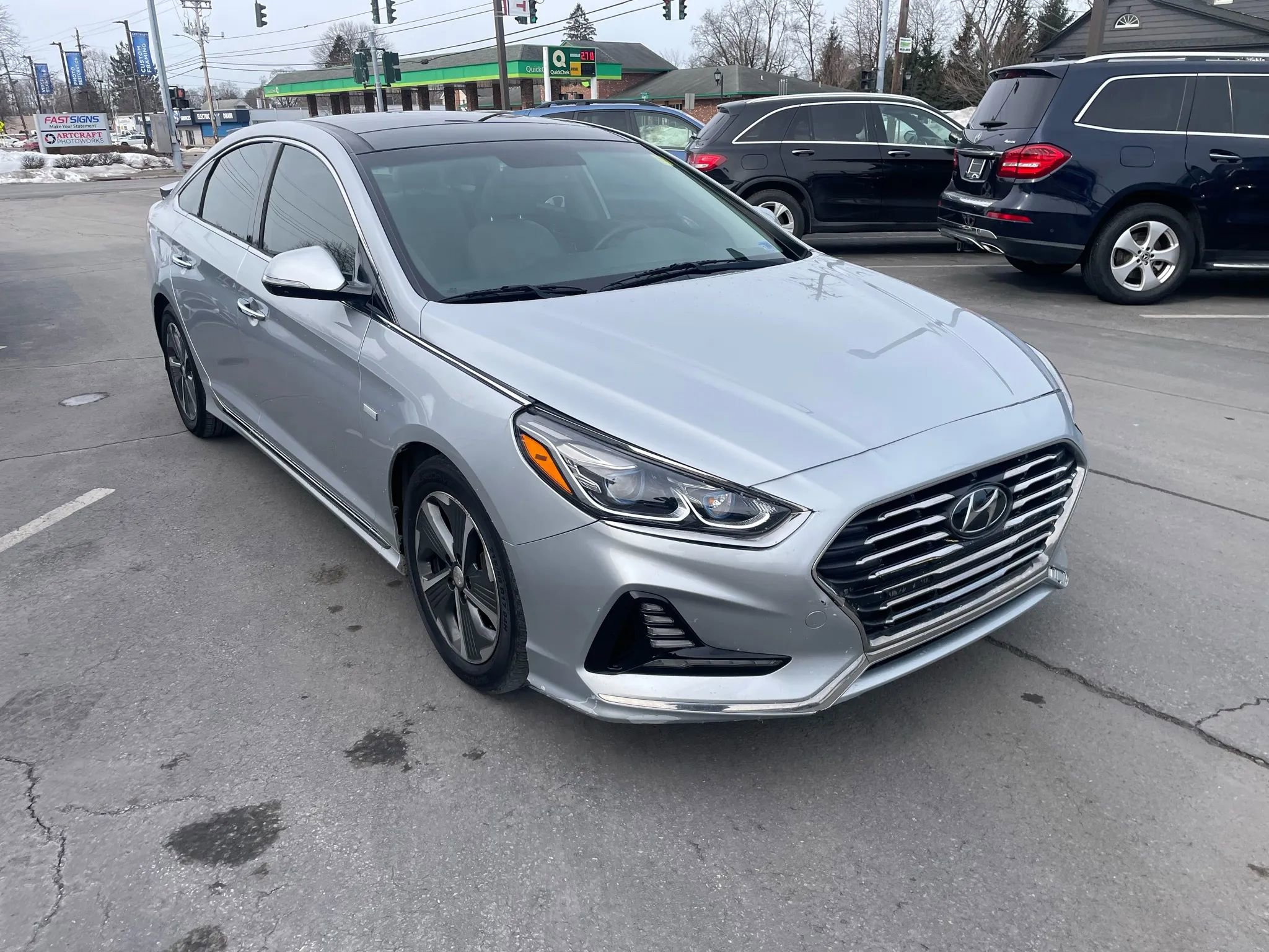 Used 2018 Hyundai Sonata Limited FWD image 2