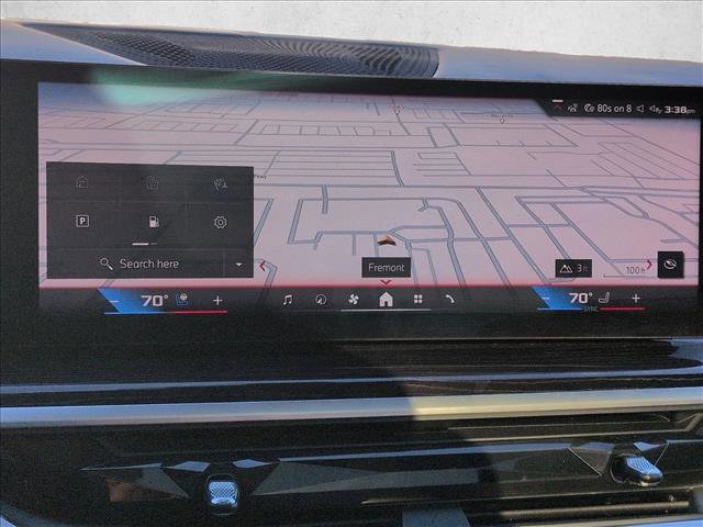 Used 2025 BMW X7 M60i image 13