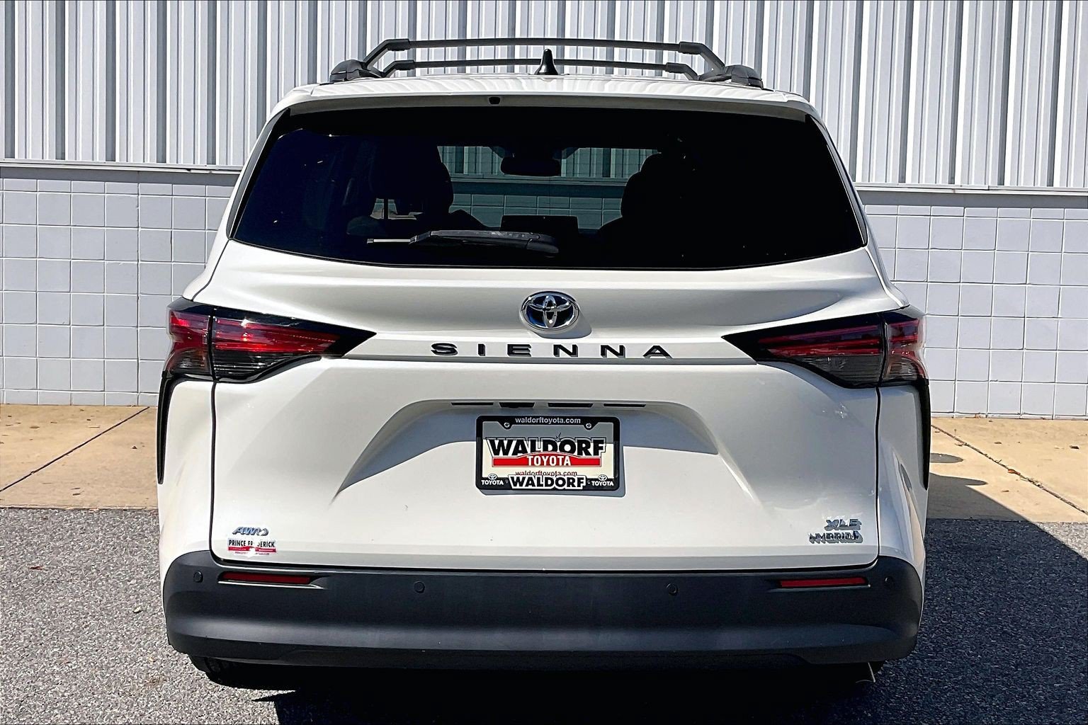 Used 2021 Toyota Sienna XLE w/ XLE Plus Package AWD/4WD image 5