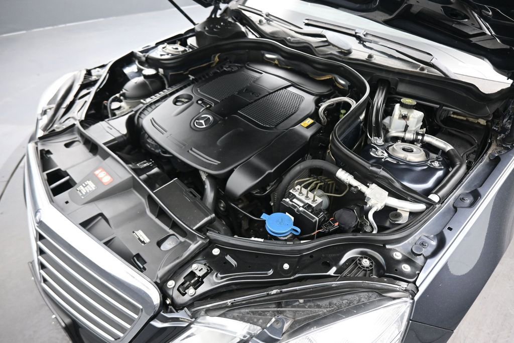 Used 2012 Mercedes-Benz E 350 4MATIC Sedan image 45