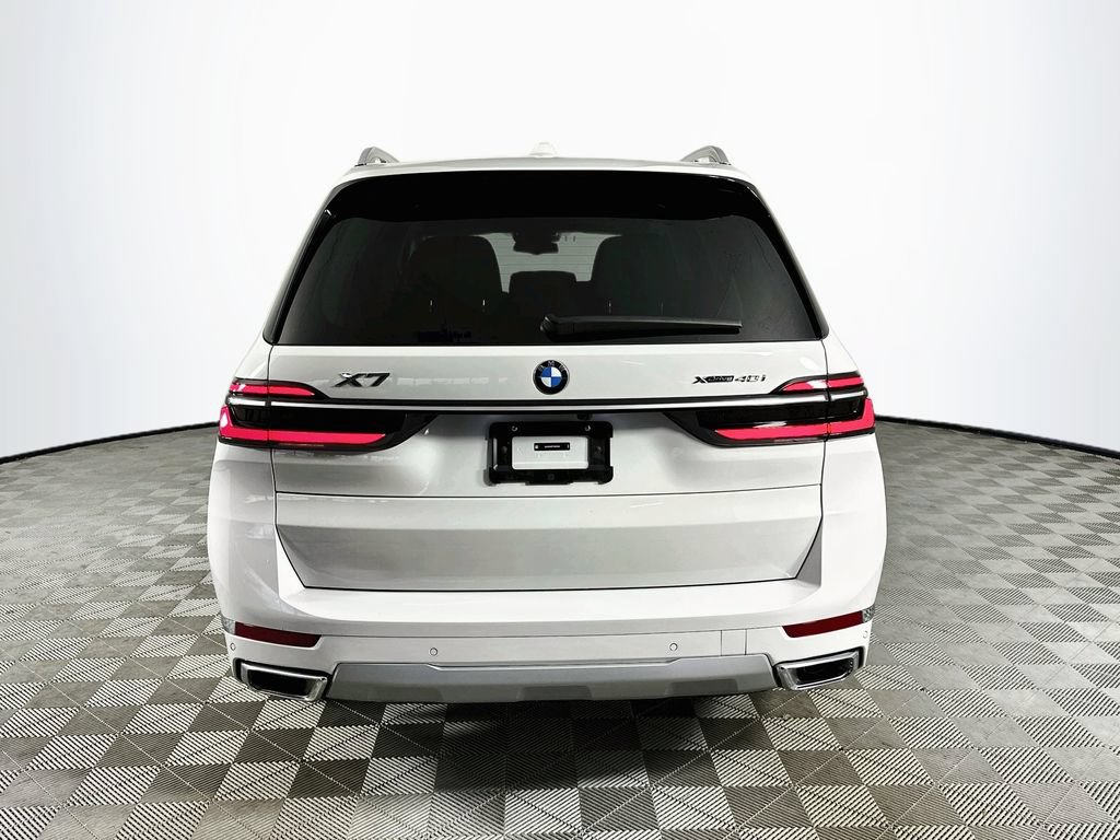 Used 2026 BMW X7 xDrive40i AWD/4WD image 6