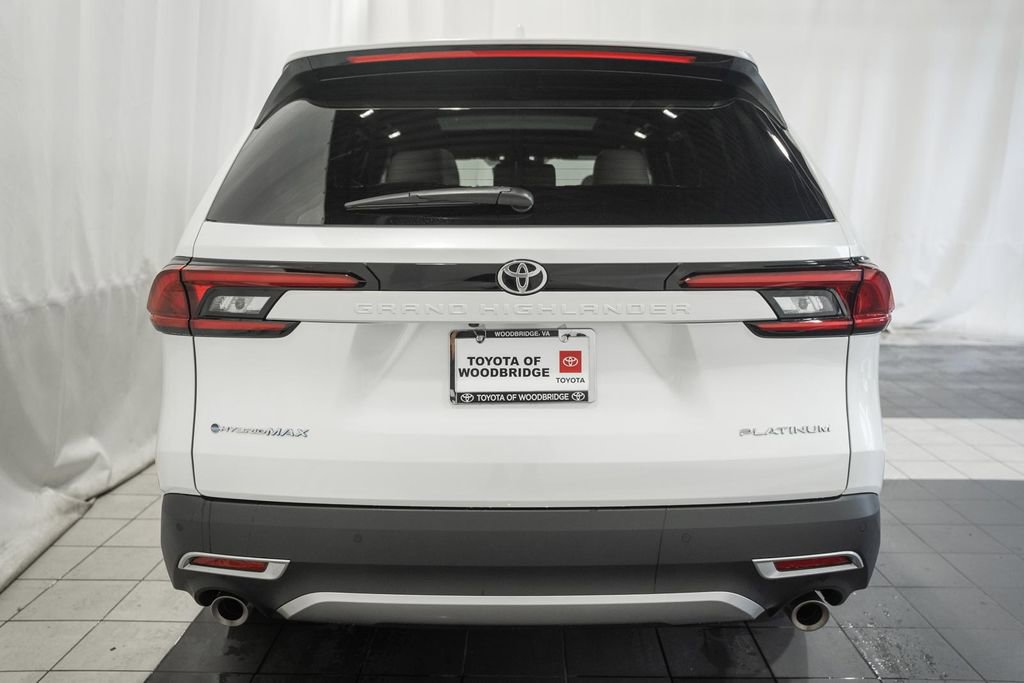 Used 2025 Toyota Grand Highlander AWD Hybrid image 5
