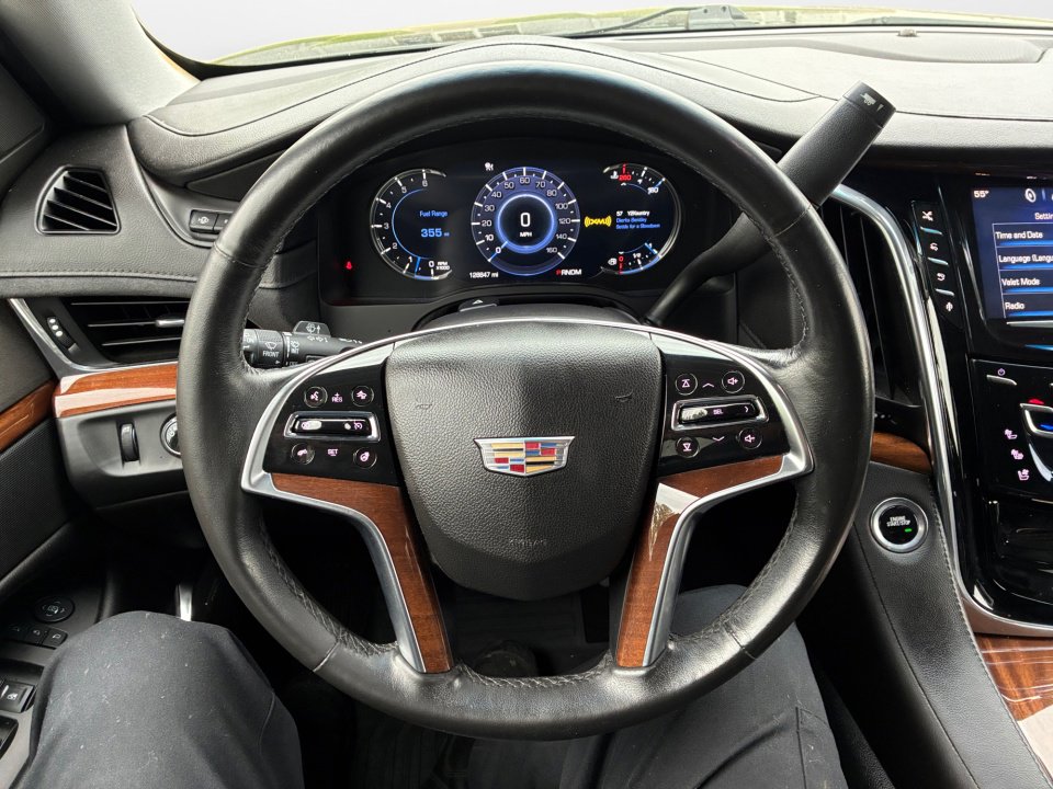 Used 2016 Cadillac Escalade Premium AWD/4WD image 13