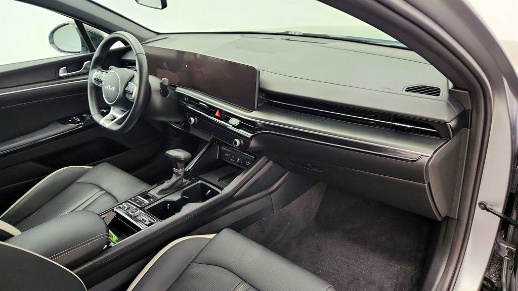 Used 2025 Kia K5 GT-Line w/ GT-Line Premium Package FWD image 24