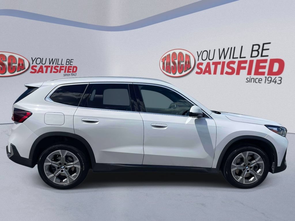 Used 2023 BMW X1 xDrive28i w/ Convenience Package AWD/4WD image 5