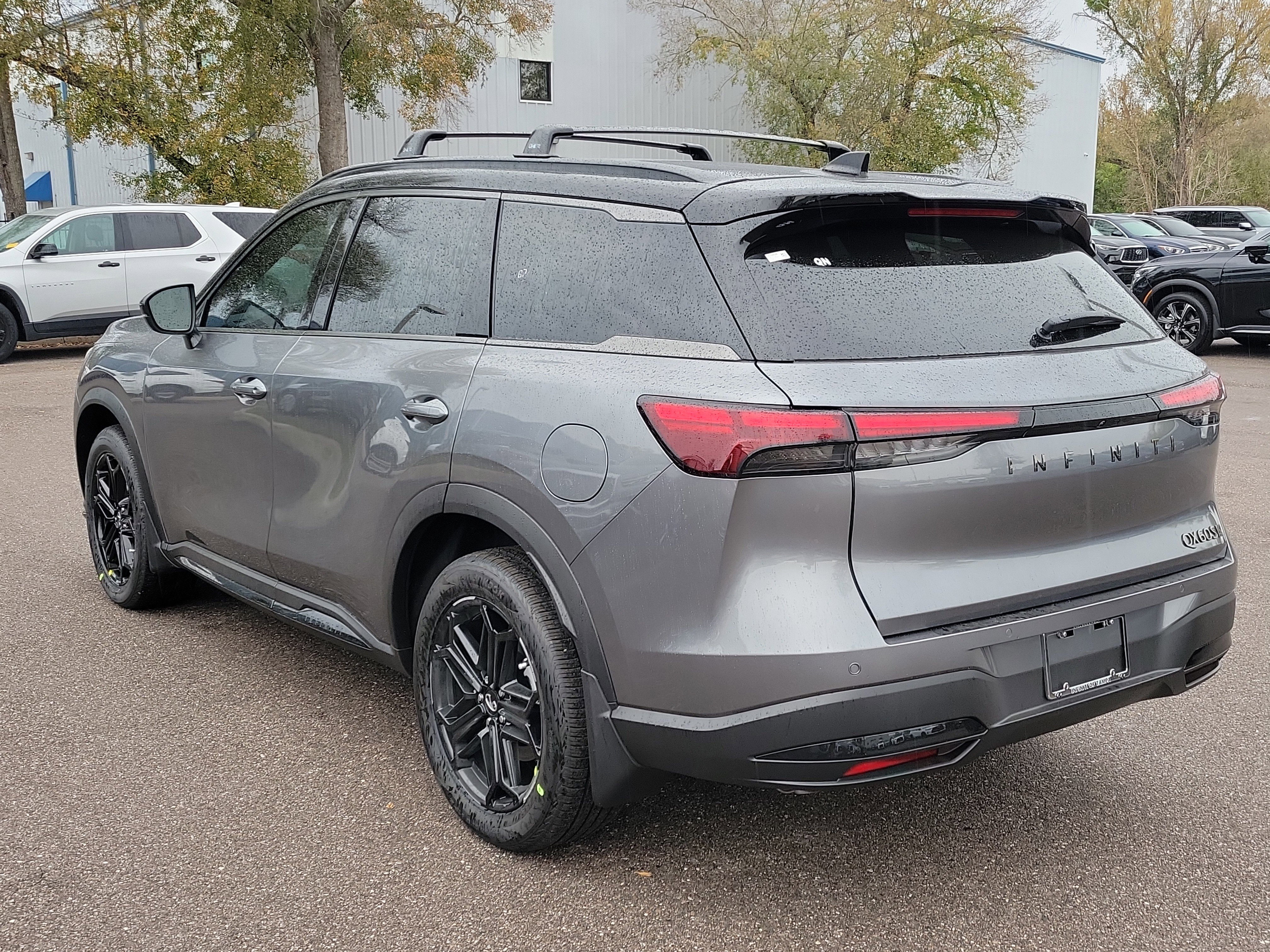 New 2026 INFINITI QX60 Sport w/ Dark Cargo Package image 4