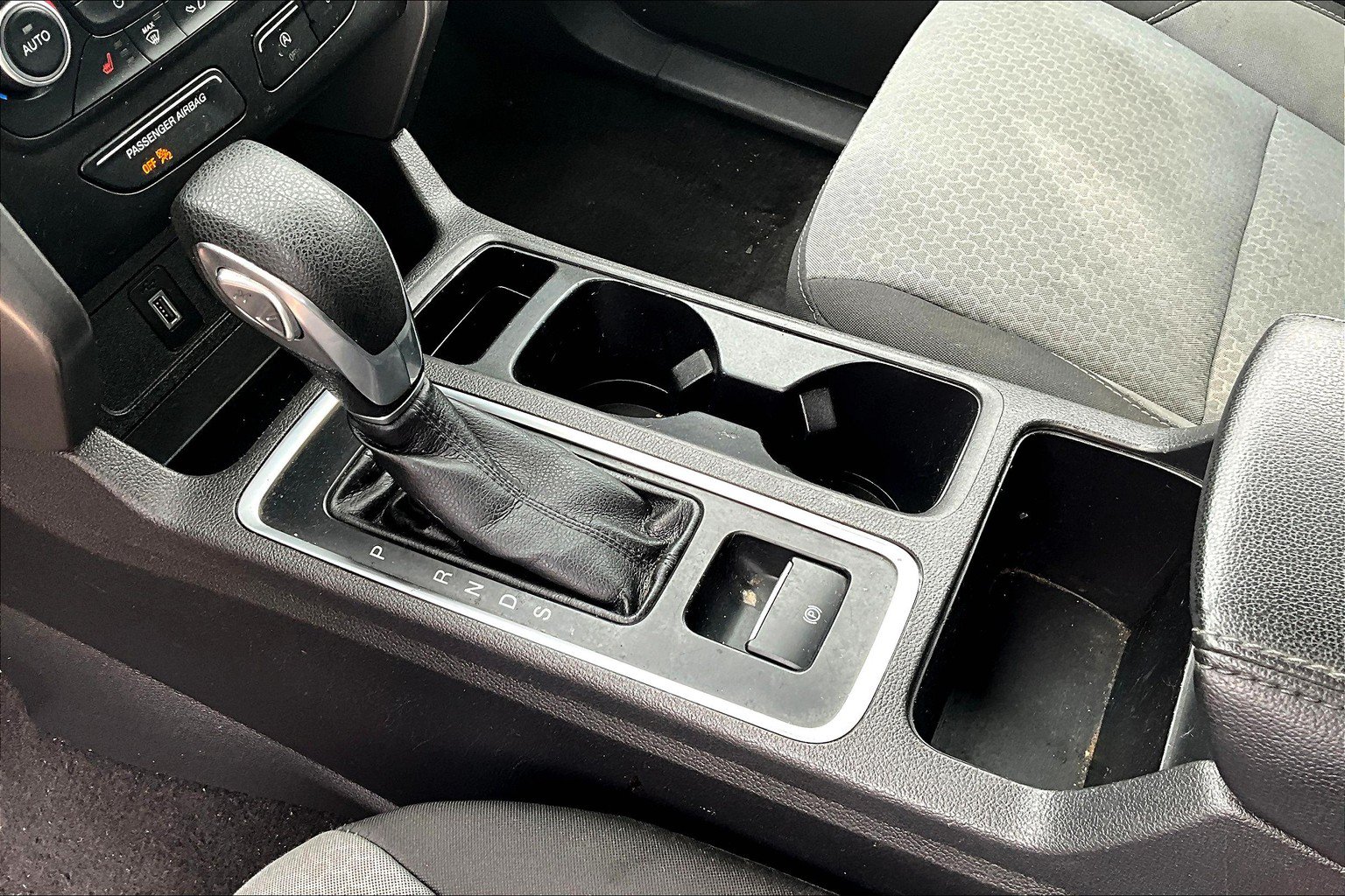 Used 2018 Ford Escape SE w/ SE Sync 3 Package FWD image 15