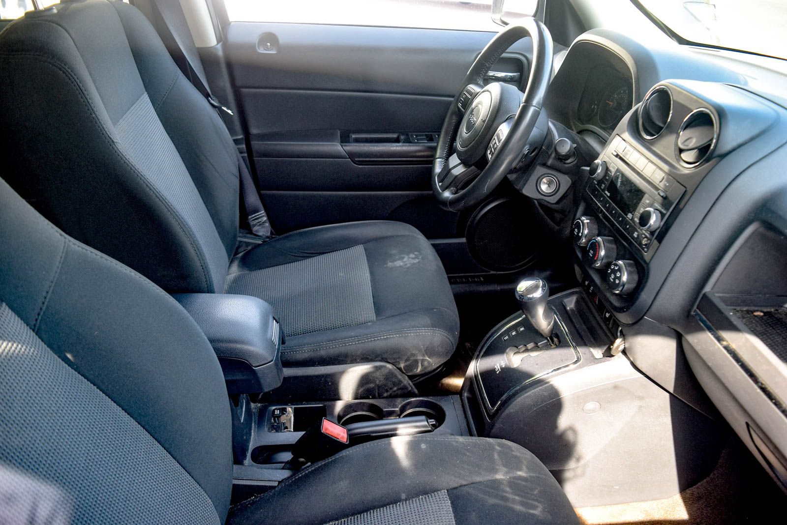 Used 2015 Jeep Patriot Latitude AWD/4WD image 7