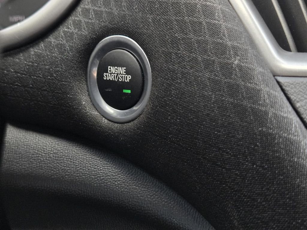 Used 2025 Chevrolet Malibu RS image 16