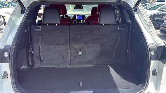 Used 2023 Toyota Highlander XSE FWD image 9
